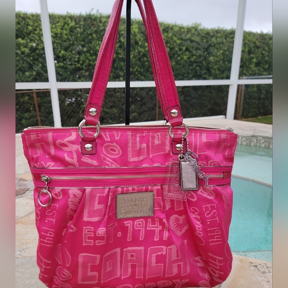 Coach Poppy Storypatch Hot Pink Glam Limited Edition Tote - Picture 2 of 15